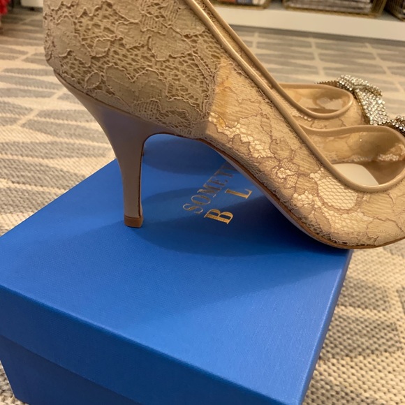 Something Bleu nude lace kitten heel - Picture 5 of 6